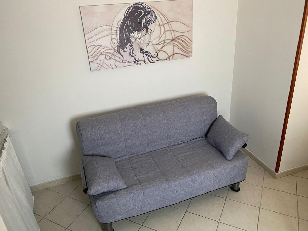 Nyx Dea Della Notte Apartamento Bari Exterior foto