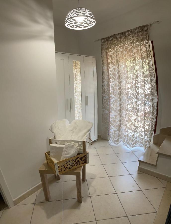 Nyx Dea Della Notte Apartamento Bari Exterior foto